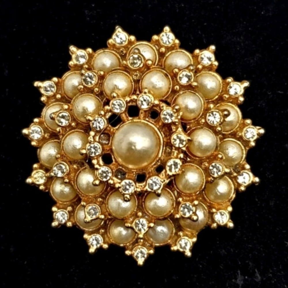 Faux Pearl Brooch Cluster Dome‎ Rhinestone Pin Gold Tone Round Statement Vintage